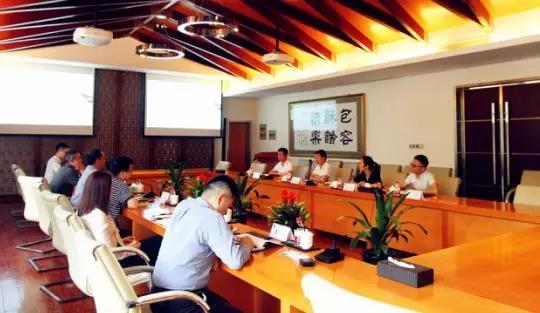 【動(dòng)態(tài)新聞】湖北省聯(lián)合發(fā)展投資集團(tuán)及東湖高新領(lǐng)導(dǎo)一行到訪天堂硅谷