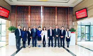 以色列何澤偉大使攜夫人一行訪問天堂硅谷