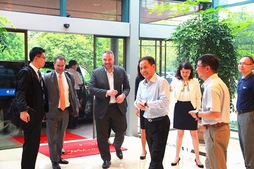 加拿大駐上海總領(lǐng)事一行來天堂硅谷參觀訪問